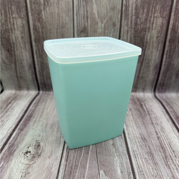 Tupperware Aqua Storage Container - Picture 1 of 3
